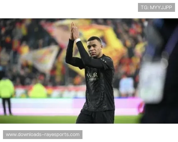 皇马4分落后巴萨，姆巴佩状态成翻盘关键但后防伤病埋隐患